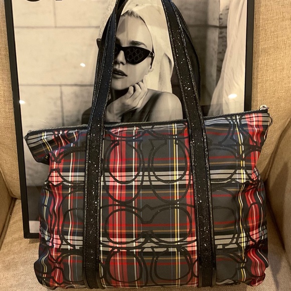 Coach Poppy Glam Tartan Plaid Large red & black Tote. Double Front Zipper - Picture 7 of 16